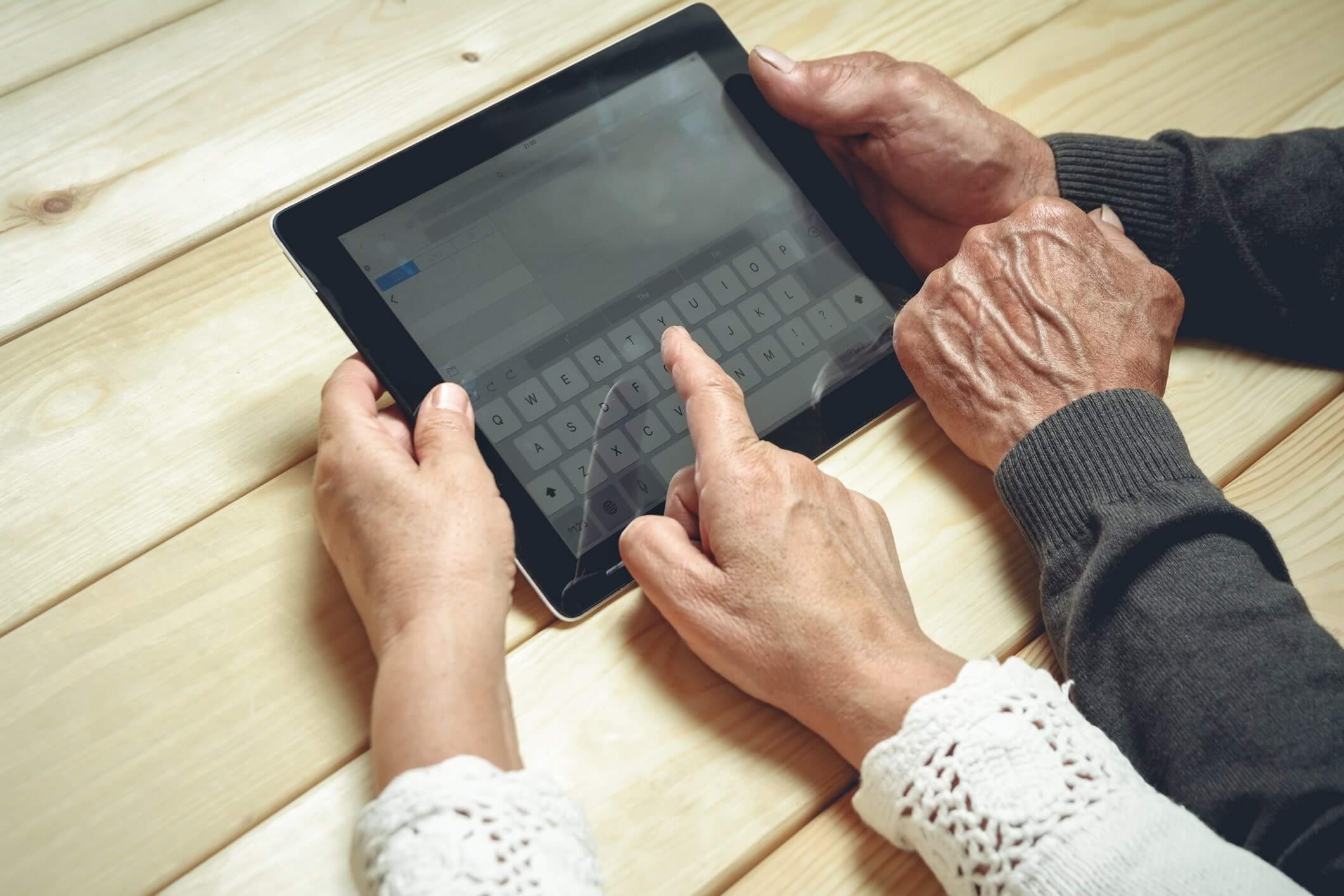 How tech helps seniors overcome the COVID-19 challenges